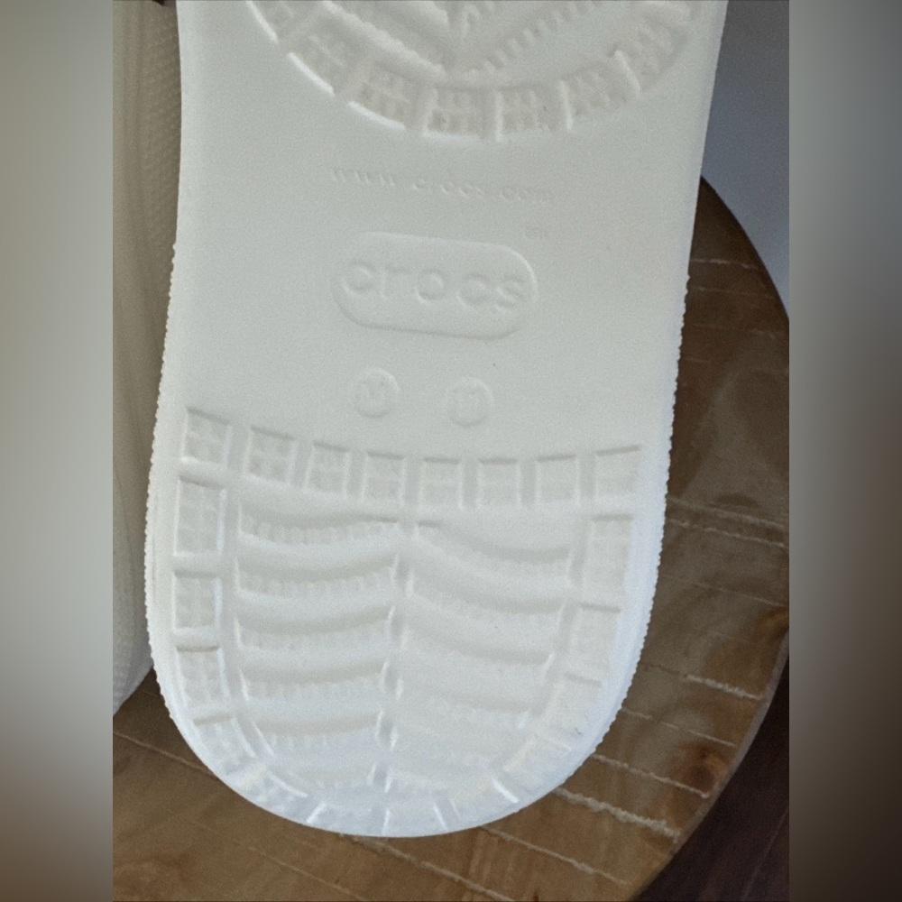 Mens Crocs Classic Crush Clog All White Size 11 Platform NWT - Picture 14 of 14
